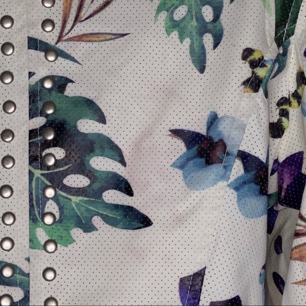 Vigoss FloralFaux leather jacket Size Small - Picture 5 of 8